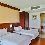 Oak Tree Emerald Hotel & Coventions Semarang