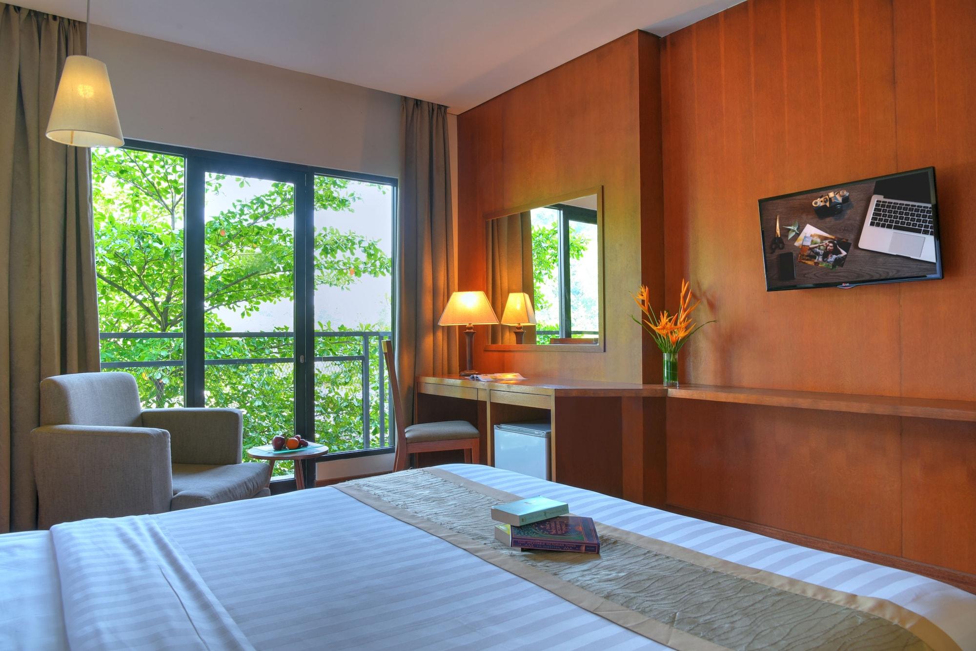 Hotel Oak Tree Emerald & Coventions Semarang