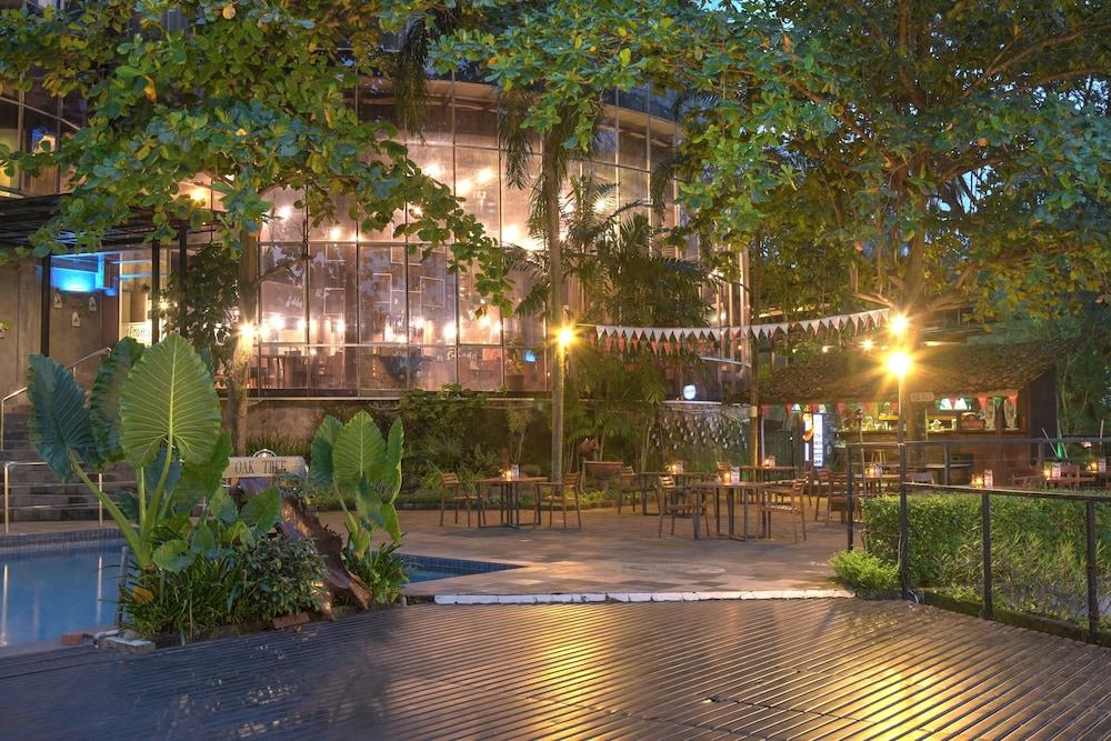 Hotel Oak Tree Emerald & Coventions 4*