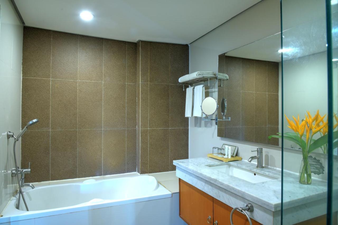 Oak Tree Emerald & Coventions 4*