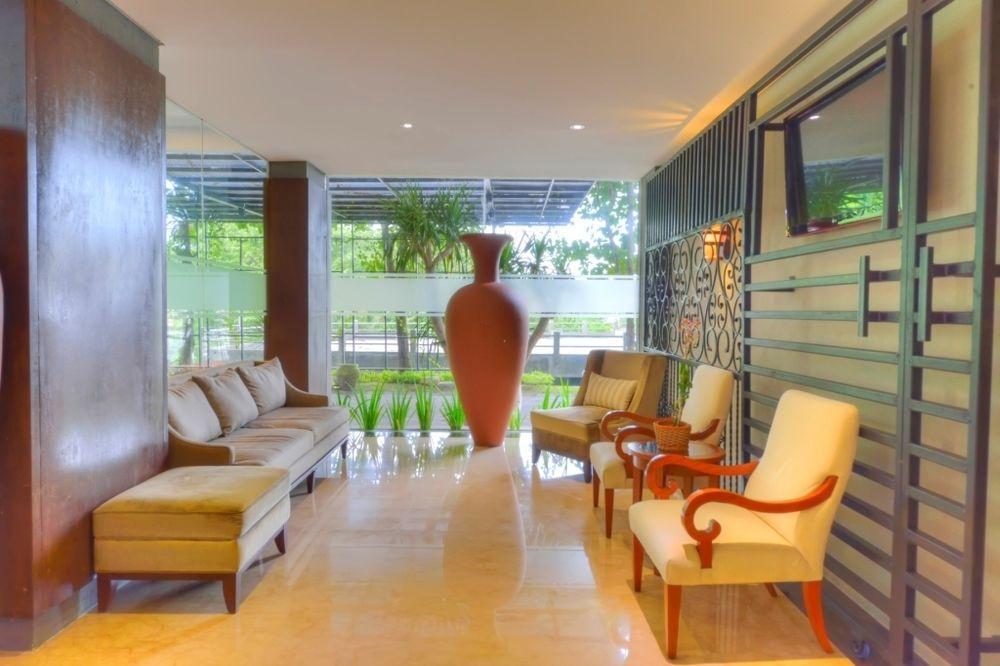 Oak Tree Emerald & Coventions Hotel