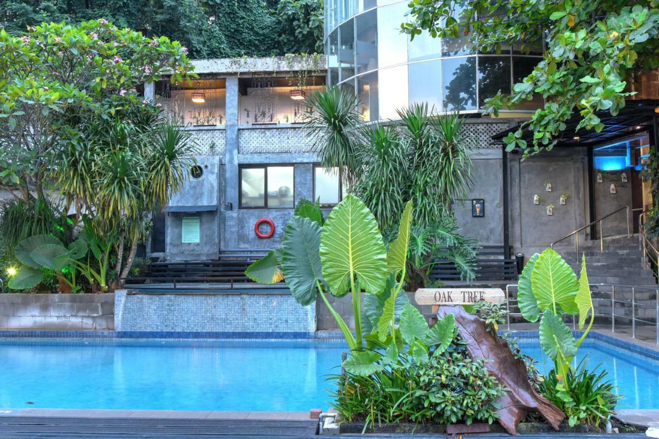 Oak Tree Emerald & Coventions Hotel 4*